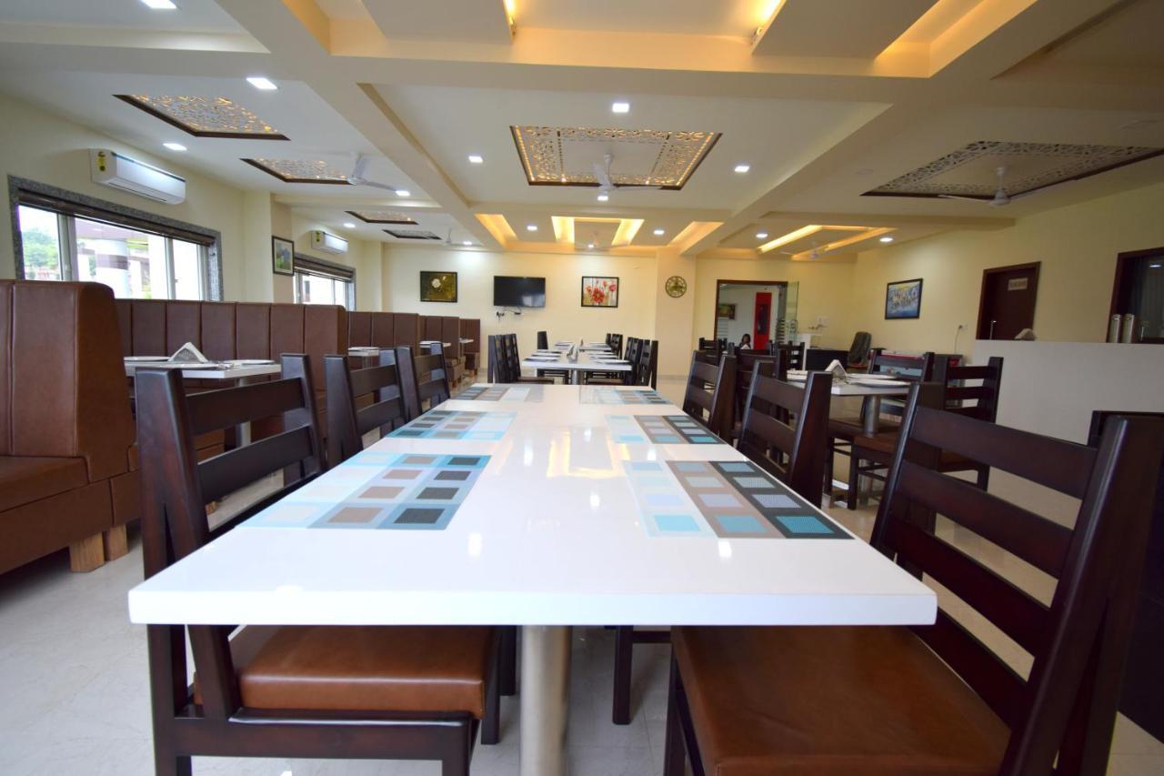 The Sky Imperial- Hotel Gopal Darshan Nathdwara Ngoại thất bức ảnh