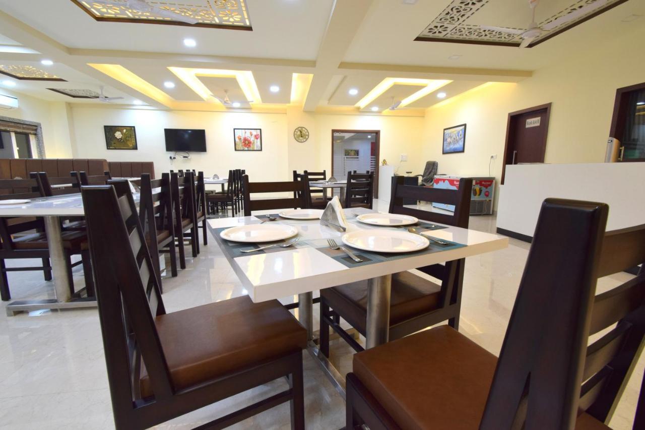 The Sky Imperial- Hotel Gopal Darshan Nathdwara Ngoại thất bức ảnh