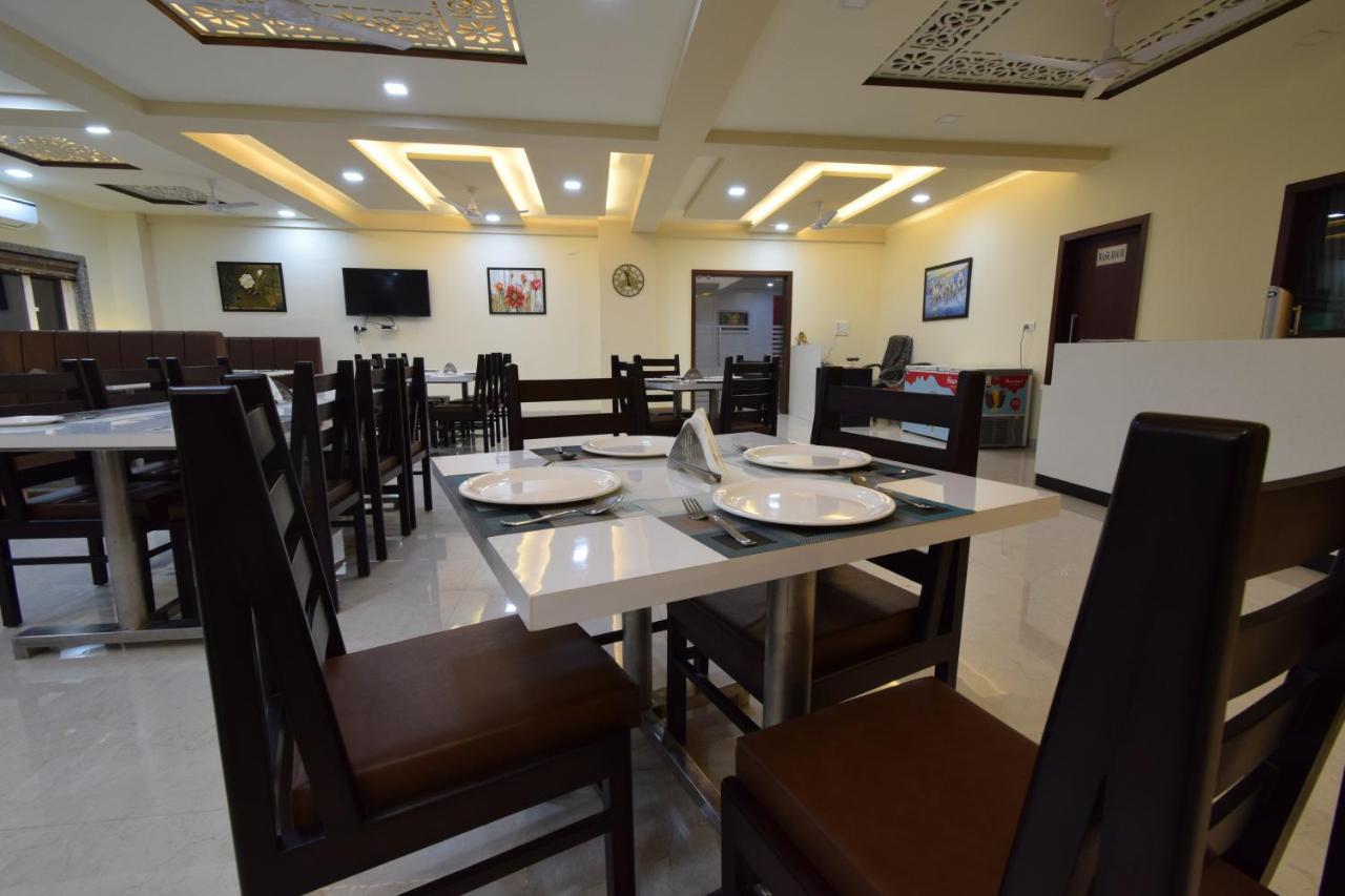 The Sky Imperial- Hotel Gopal Darshan Nathdwara Ngoại thất bức ảnh