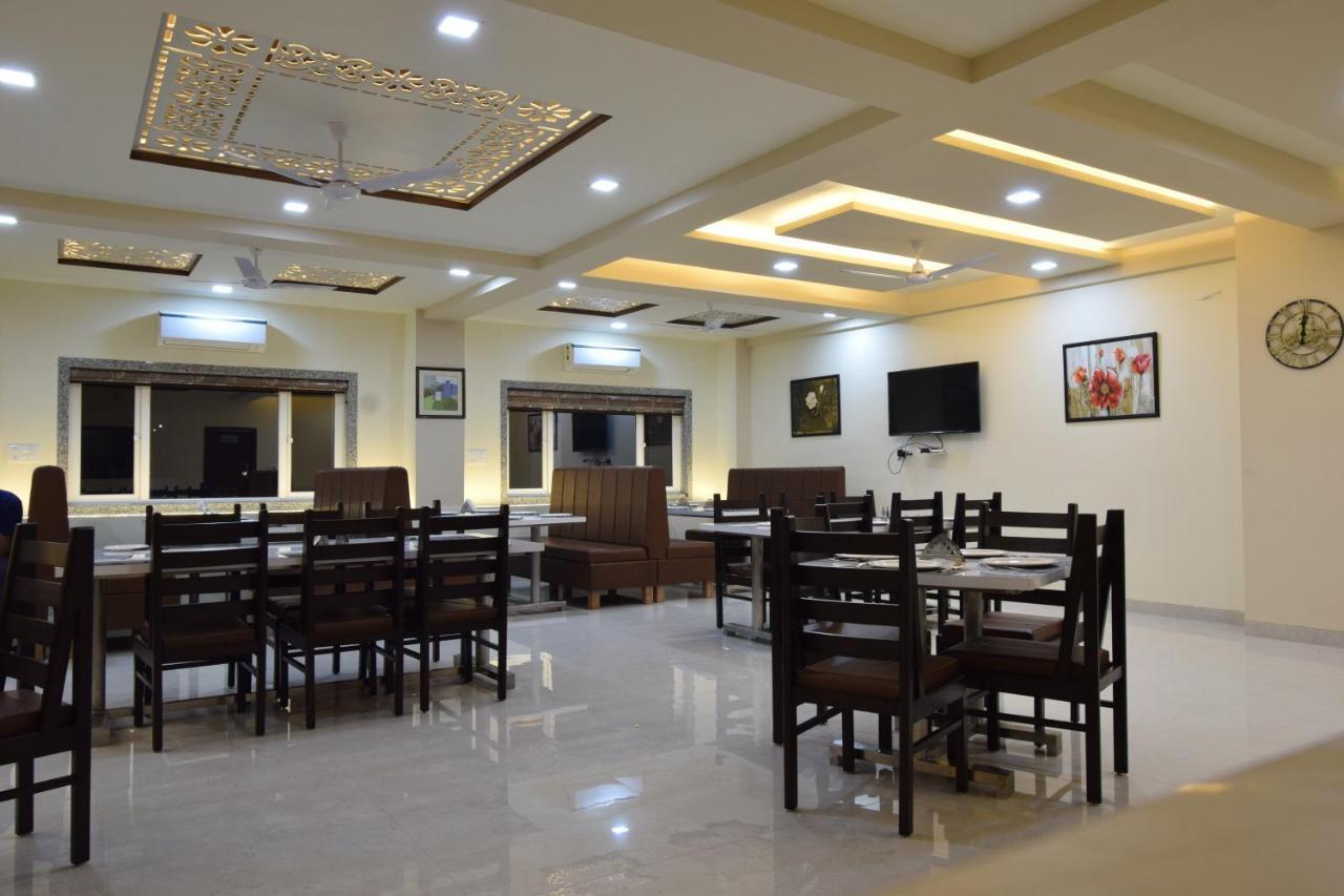The Sky Imperial- Hotel Gopal Darshan Nathdwara Ngoại thất bức ảnh
